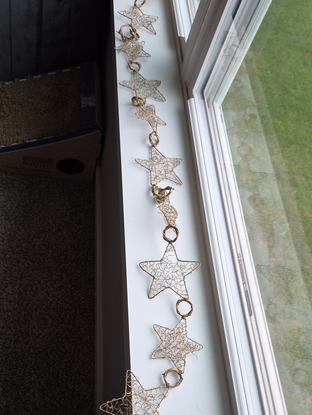 Elegant Gold Star Garland | Home Accents